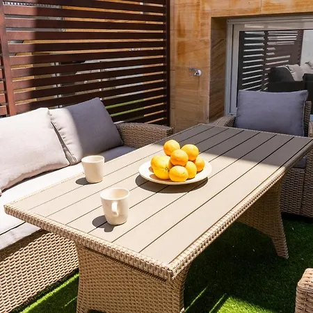 Сasa de vacaciones 4 Bed Residential Palm C2